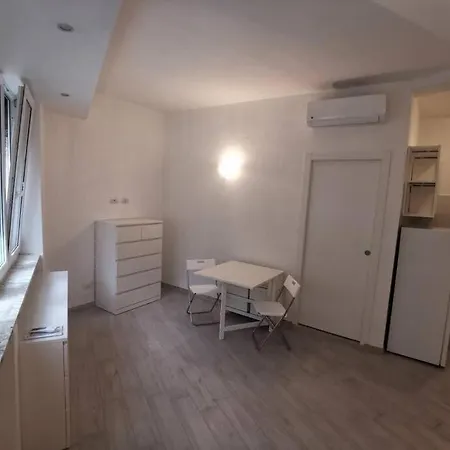 Confortable And Centrally Flat Milaan